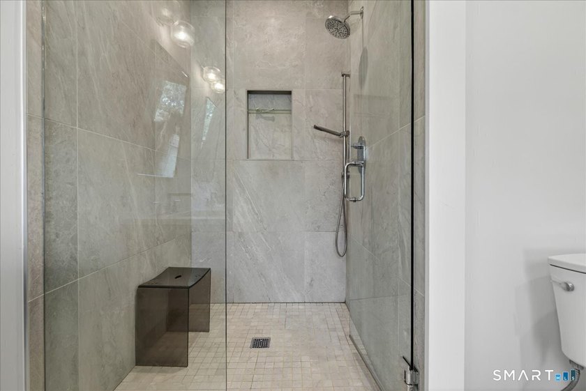 The downtown opportunity you've been waiting for is here! - photo 24