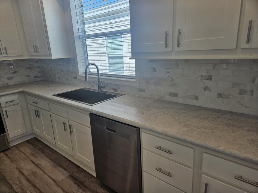 Located in a resort style, active, age qualified 55+, pet - photo 8