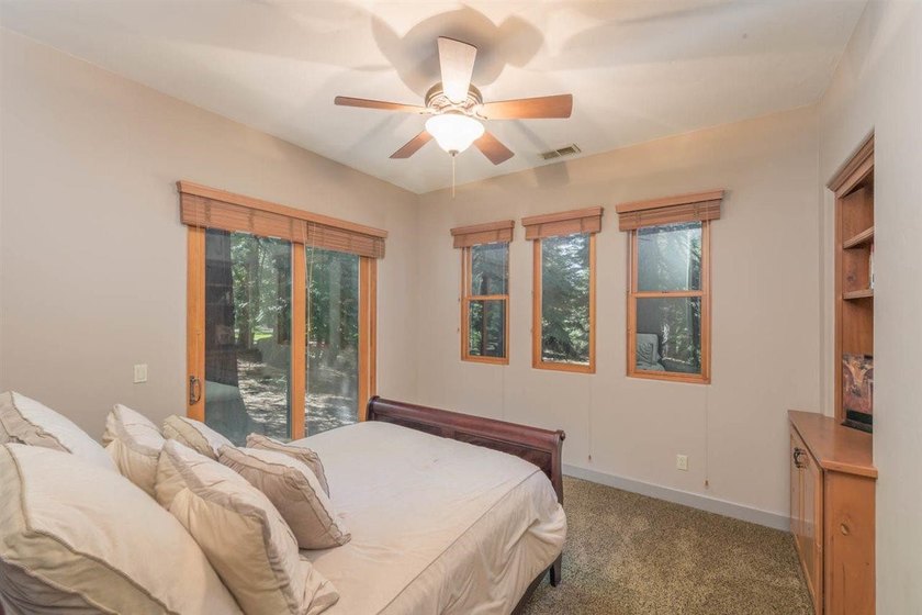 Stunning custom built home with a well thought out floor plan - photo 15