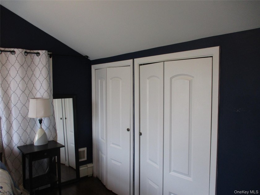 A stunning, fully renovated, move-in-ready raised Colonial on a - photo 20