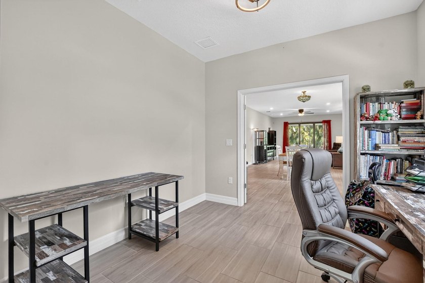 Best unit in Boca Flores! This beautifully upgraded 2-bedroom - photo 25