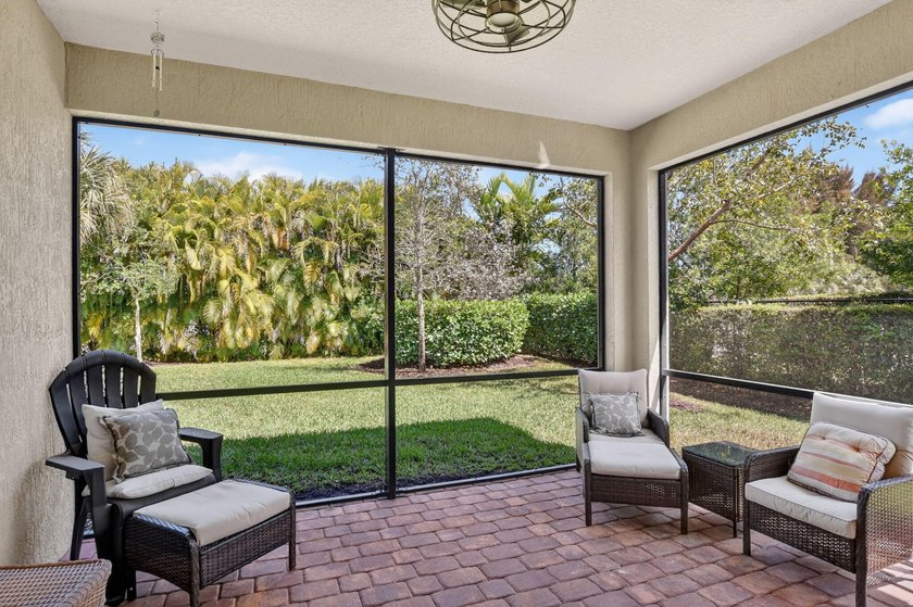 Best unit in Boca Flores! This beautifully upgraded 2-bedroom - photo 32