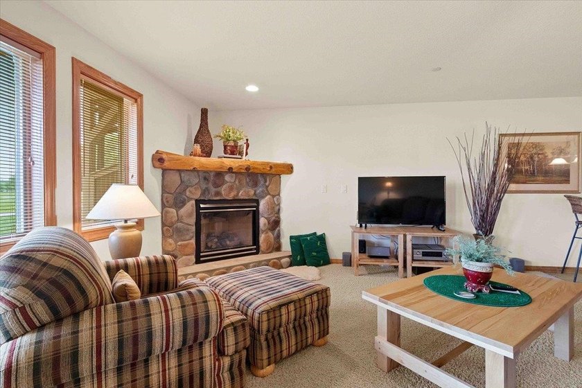 Upgraded Northern Bay Condominium Located On WI 4th Largest - photo 6