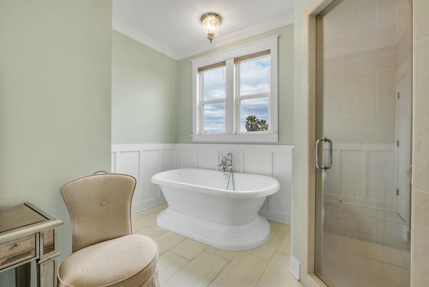 $2,500 Buyer closing cost credit for an accepted offer by July - photo 10