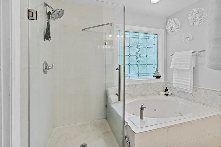 Finding a home on Lake Greenwood that offers both expansive big - photo 11