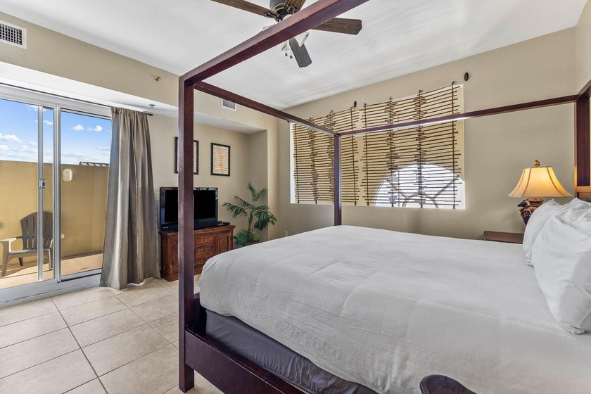 Private Rooftop! Experience breathtaking views of the Emerald - photo 27