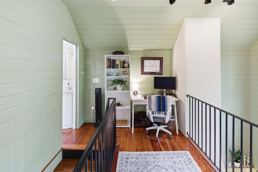 Tucked within the charming Catfiddle Street enclave in the heart - photo 33