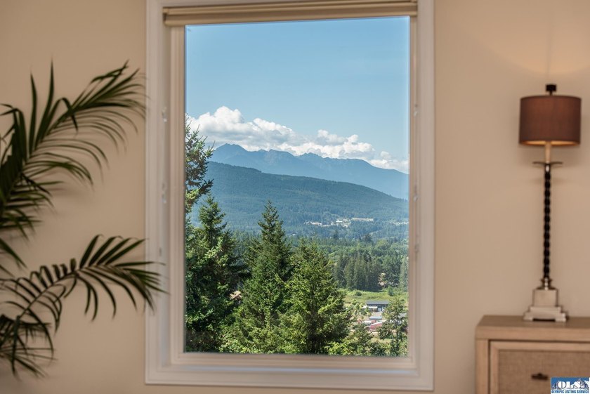 Architectural gem with stunning views of the Olympic Mountains - photo 33