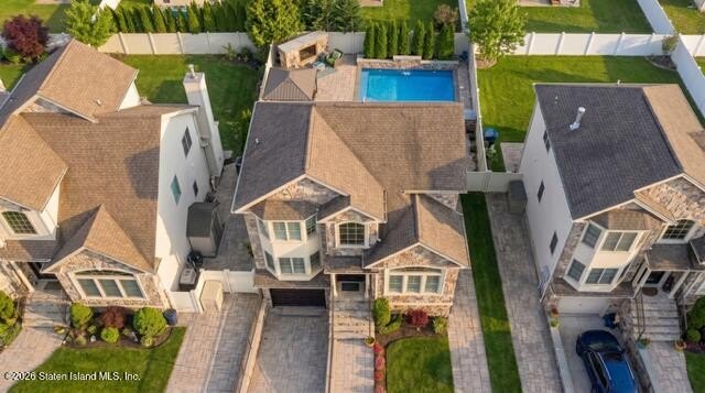 Welcome to 86 West Castor Place, a truly exceptional - photo 5