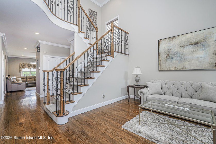 Welcome to 86 West Castor Place, a truly exceptional - photo 9