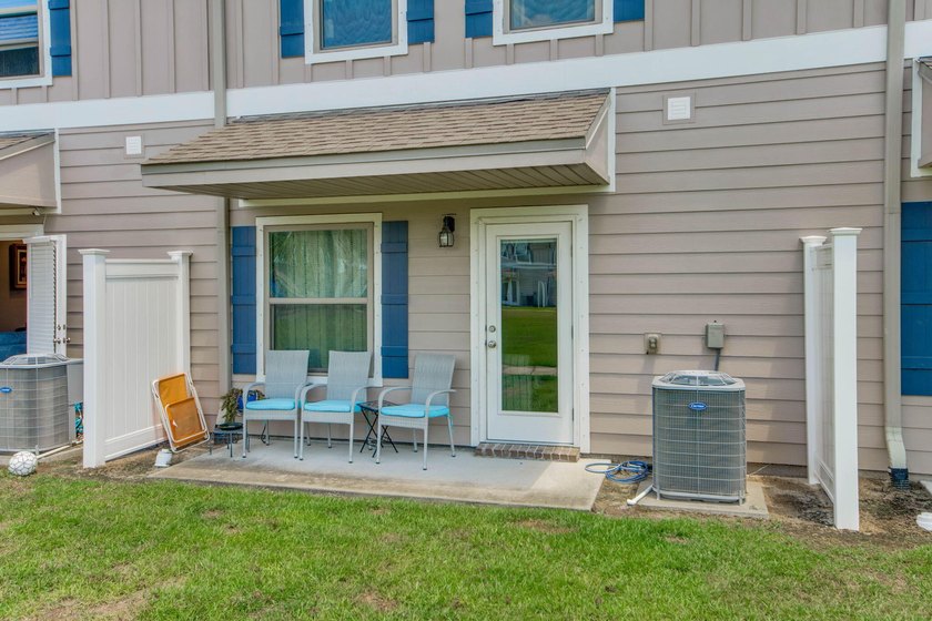 Downtown Pensacola hidden gem! Fully furnished townhome and - photo 5