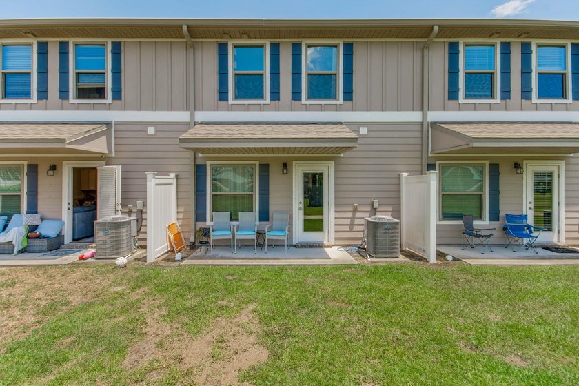 Downtown Pensacola hidden gem! Fully furnished townhome and - photo 7