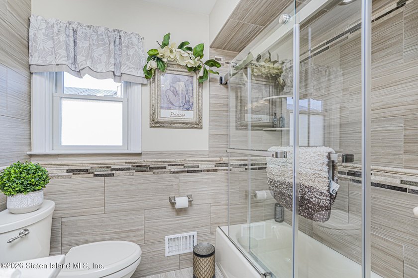 Welcome to 281 Thomas Street, located in the heart of beautiful - photo 29