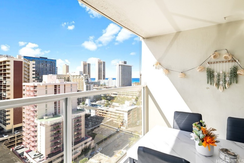 Legally permitted short-term rental condo featuring a brand new - photo 11