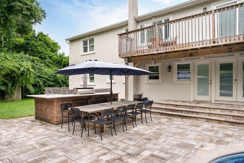 Discover an exceptional offering in the Hamptons-this - photo 40