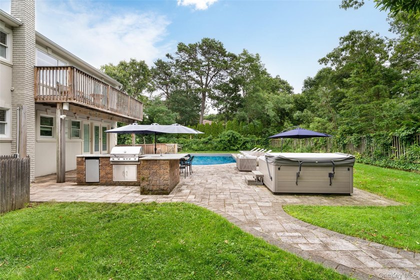 Discover an exceptional offering in the Hamptons-this - photo 45