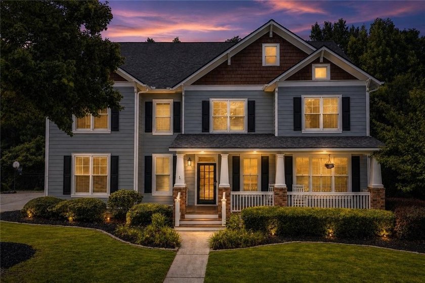 GORGEOUS move-in-ready home, ORIGINAL JOHN WEILAND FLOORPLAN - photo 2