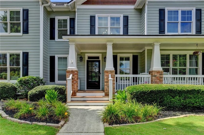 GORGEOUS move-in-ready home, ORIGINAL JOHN WEILAND FLOORPLAN - photo 4