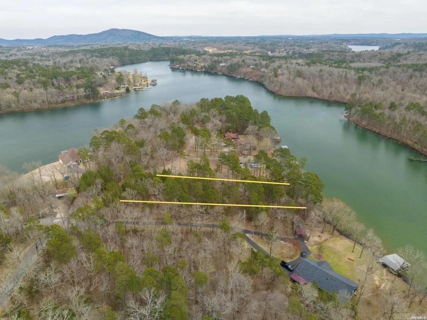 Great buildable lot directly on Lake Hamilton. Water and - photo 2