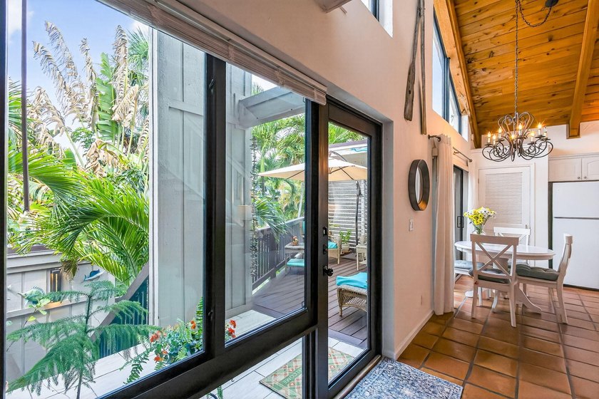 Rare beachside opportunity in Jupiter Ocean &amp; Racquet Club: - photo 8