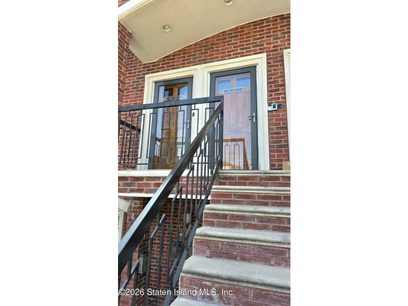 Beautifully maintained 3-bedroom, 2-bath condo offering the - photo 6
