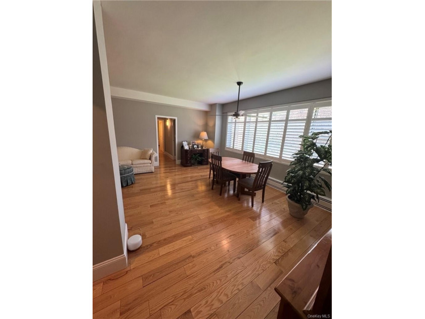 Welcome to this beautiful spacious 2 bedroom at Fordham hill - photo 6