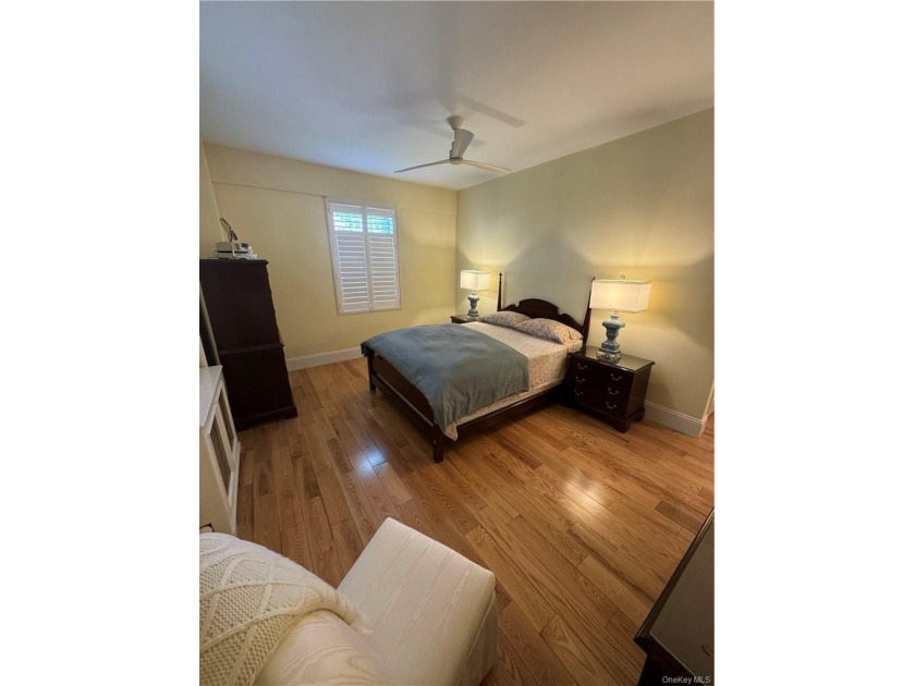 Welcome to this beautiful spacious 2 bedroom at Fordham hill - photo 8