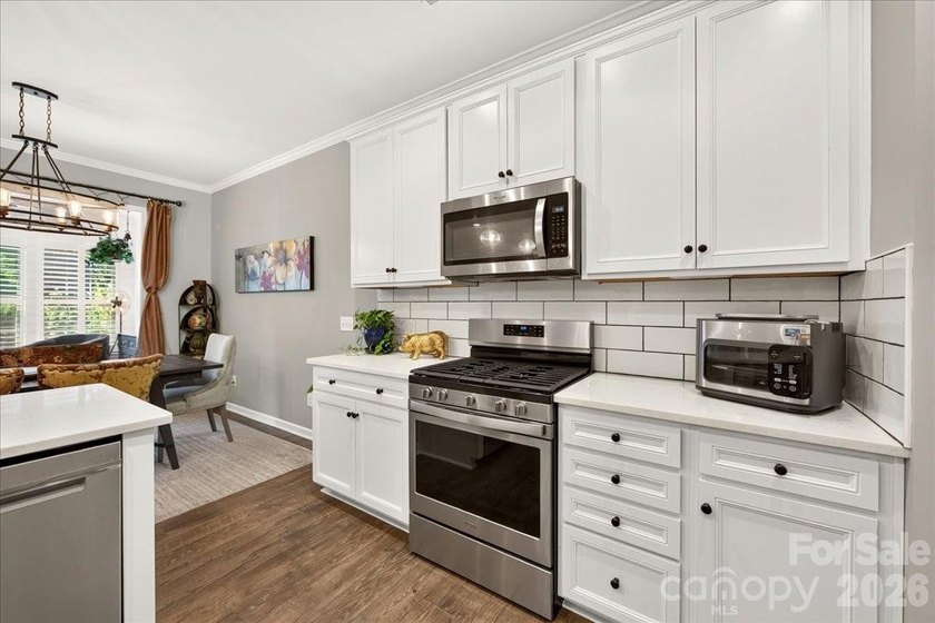 **Welcome home to this beautifully updated townhome in Fort - photo 9