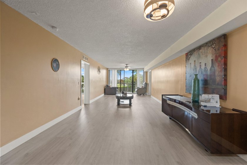 Great for investors rent right away with no waiting period - photo 5