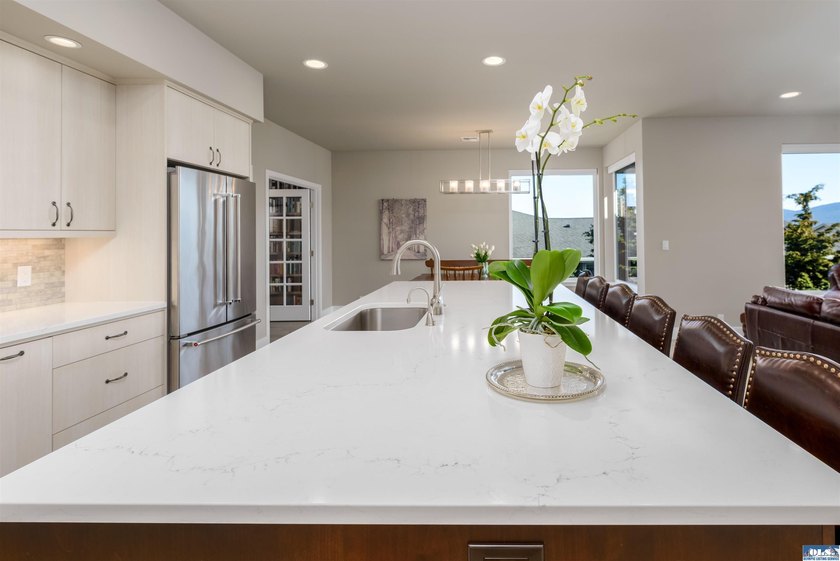Absolutely stunning single level home in one of Sequim's best - photo 22