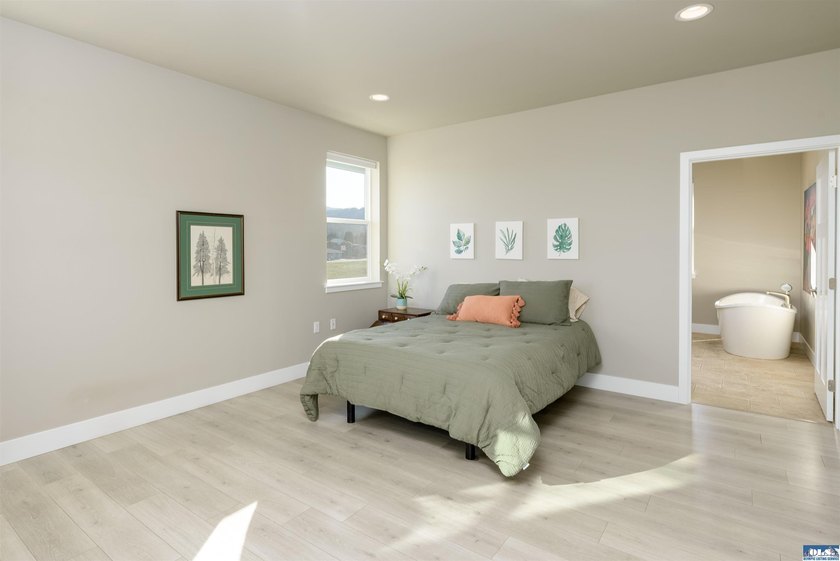 Absolutely stunning single level home in one of Sequim's best - photo 30