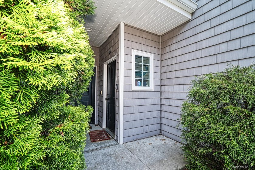 Welcome to Oak Street Commons - a highly sought-after community - photo 3