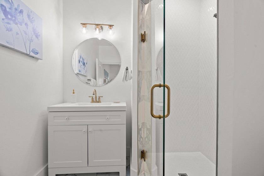 Welcome to your GORGEOUS coastal beach retreat! This elegant - photo 9