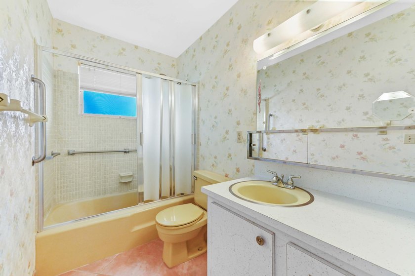 Welcome to Cresthaven Villas, a well-maintained 55+ community - photo 8