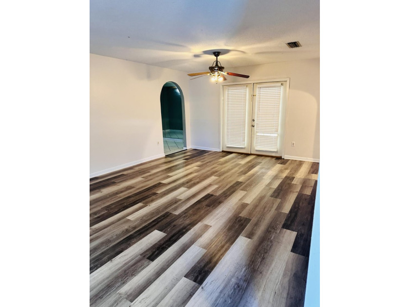 Located in the Heart of Destin on Sea View Dr (aka Christmas - photo 5