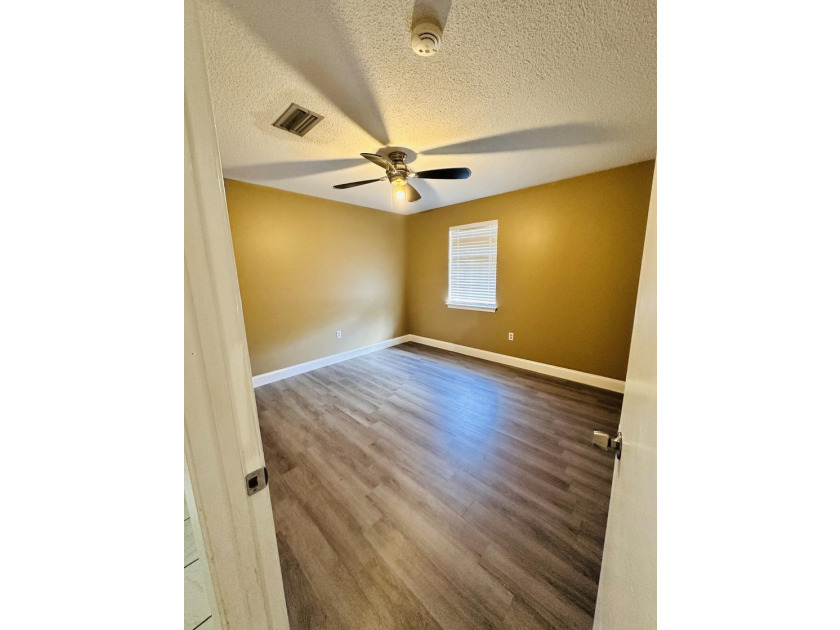 Located in the Heart of Destin on Sea View Dr (aka Christmas - photo 10