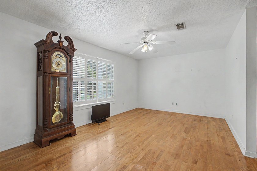 Opportunity awaits in Killearn Acres! This 3-bedroom, 2-bath - photo 9