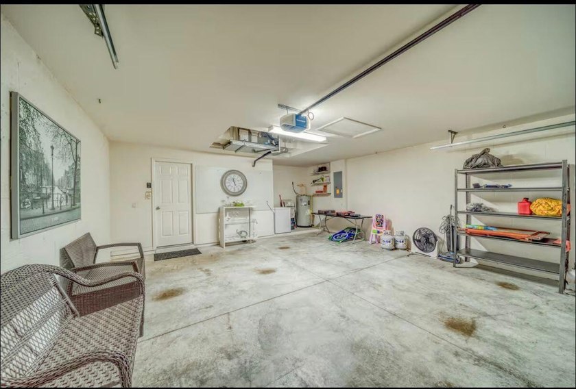Discover this charming single-family home built in 2018 - photo 26