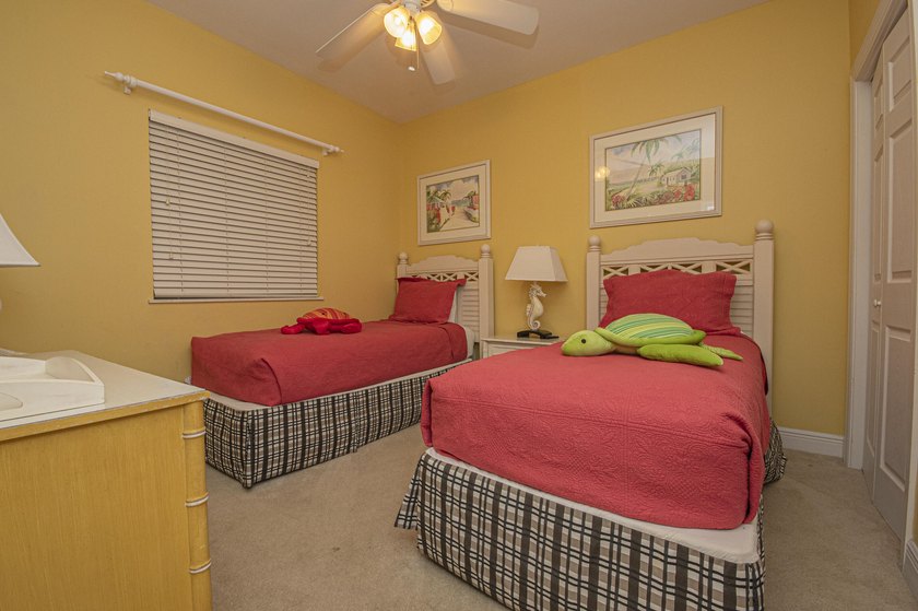 Are you looking for a 1744 sq ft. condo with a 1 Car Garage - photo 6
