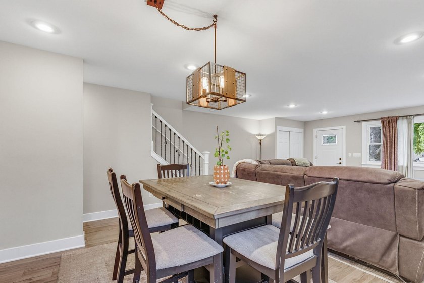 Exceptional 3BR, 2.5BA home built in 2020, offering the perfect - photo 11