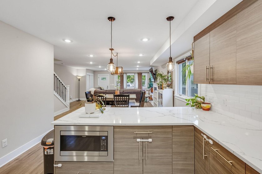 Exceptional 3BR, 2.5BA home built in 2020, offering the perfect - photo 14