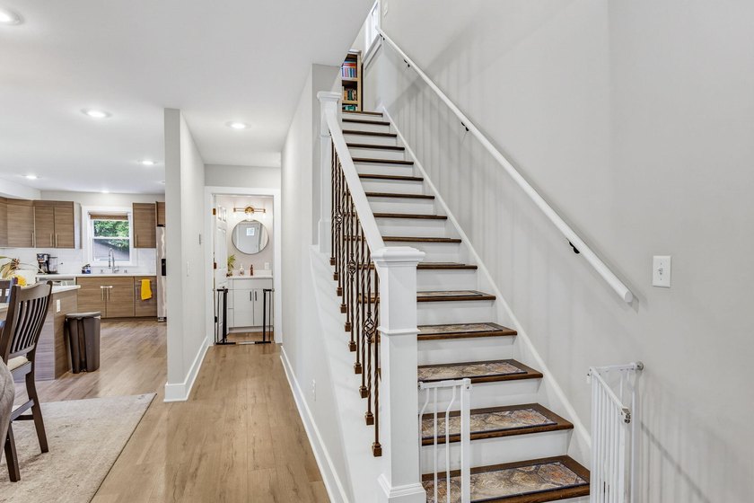 Exceptional 3BR, 2.5BA home built in 2020, offering the perfect - photo 19