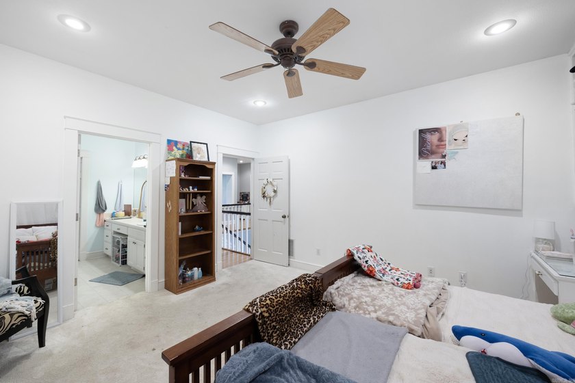 Welcome to your dream home! This stunning 5,310 sq ft home - photo 33