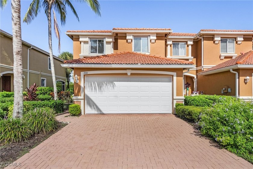 Welcome to 3331 Dandolo Circle in Cape Coral, an end-unit - photo 3