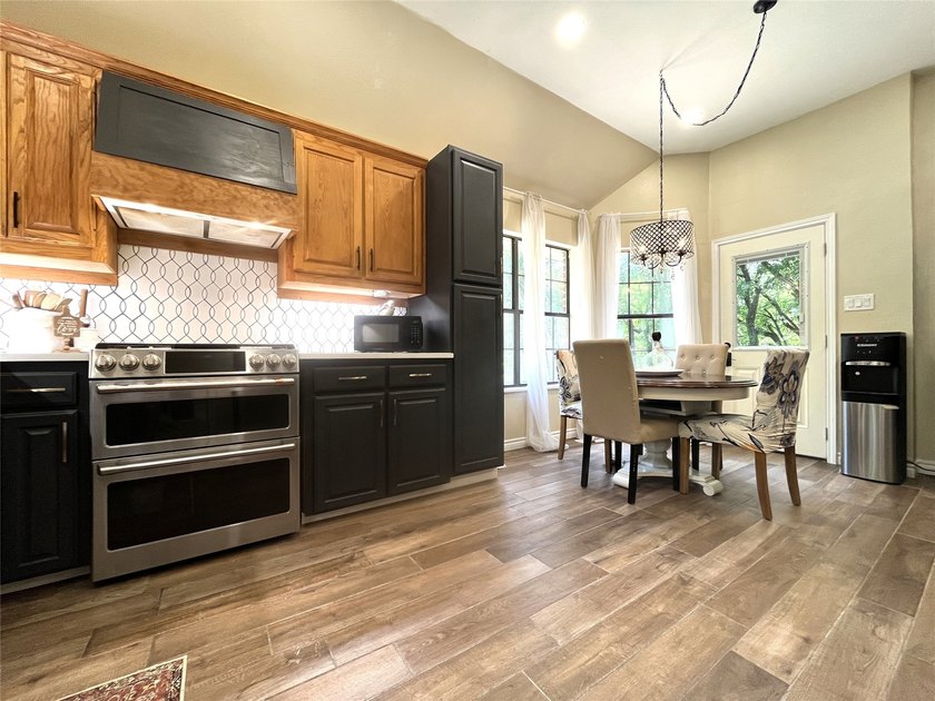 Nicely updated home located in Palmer ISD - the highest ranked - photo 11