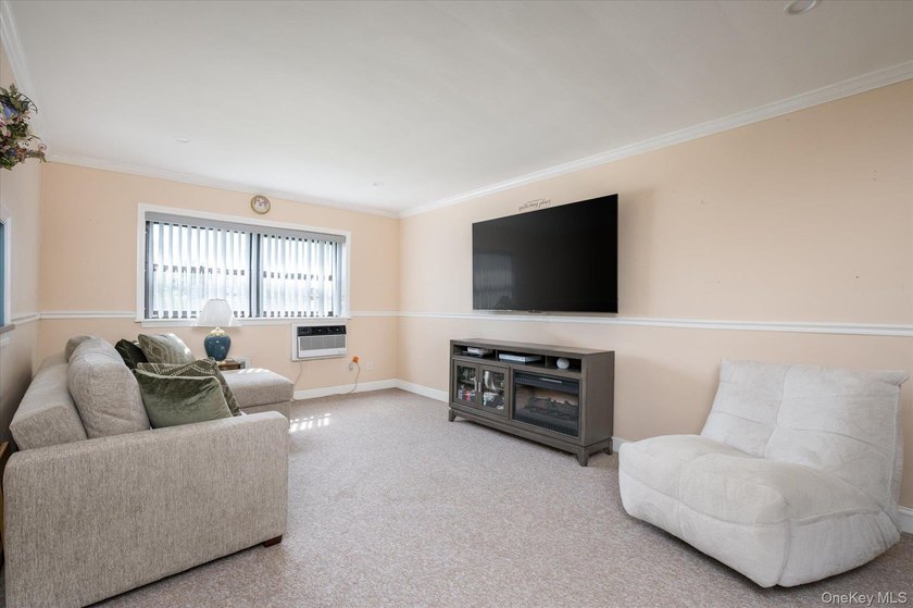 Newly renovated, beautifully updated co-op ideally located near - photo 6