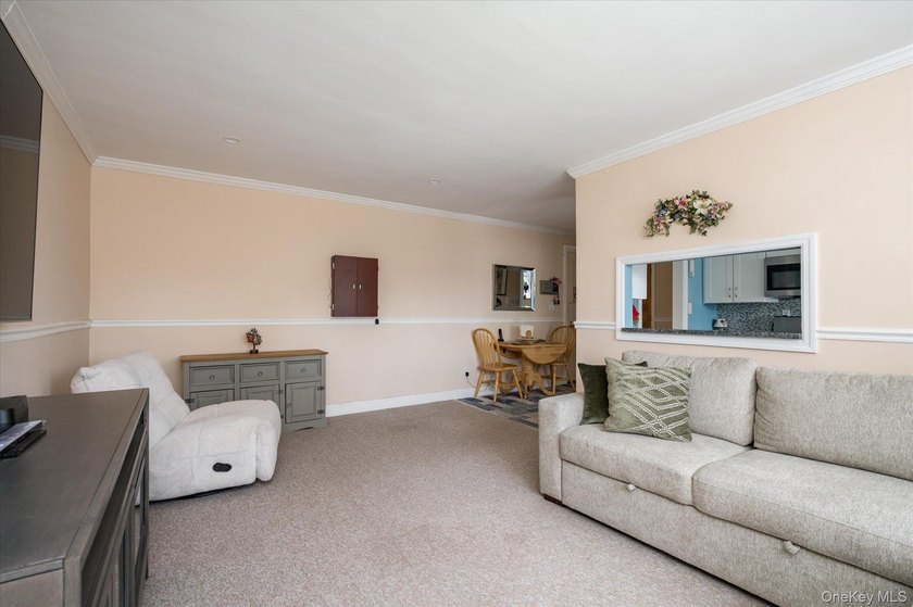 Newly renovated, beautifully updated co-op ideally located near - photo 8