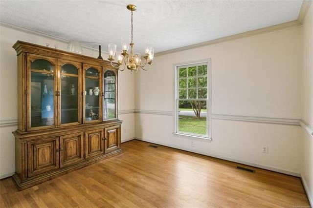 Welcome home to this charming all-brick ranch in the desirable - photo 10