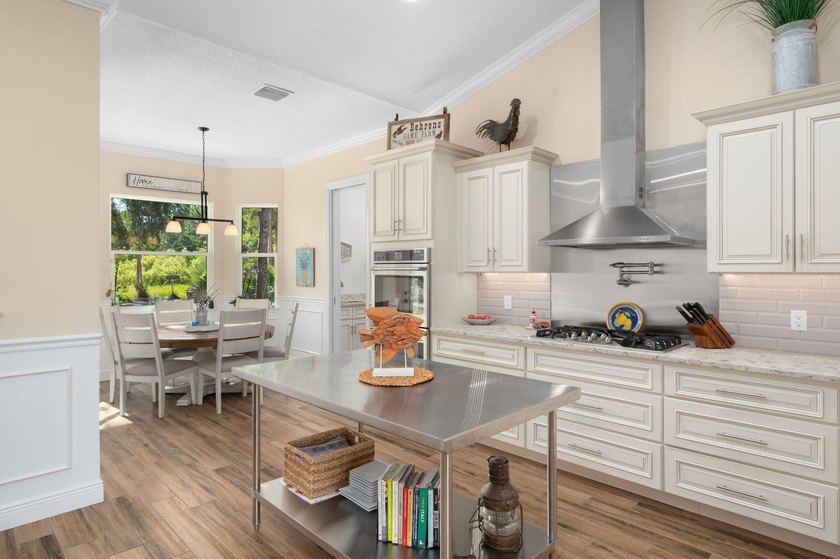 Meticulously maintained, custom built in 2017, 3 BR/ 2.5 BA CBS - photo 34
