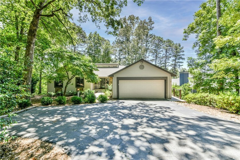 Live It. Love it. Lake It! The Keowee Life is calling you into - photo 3